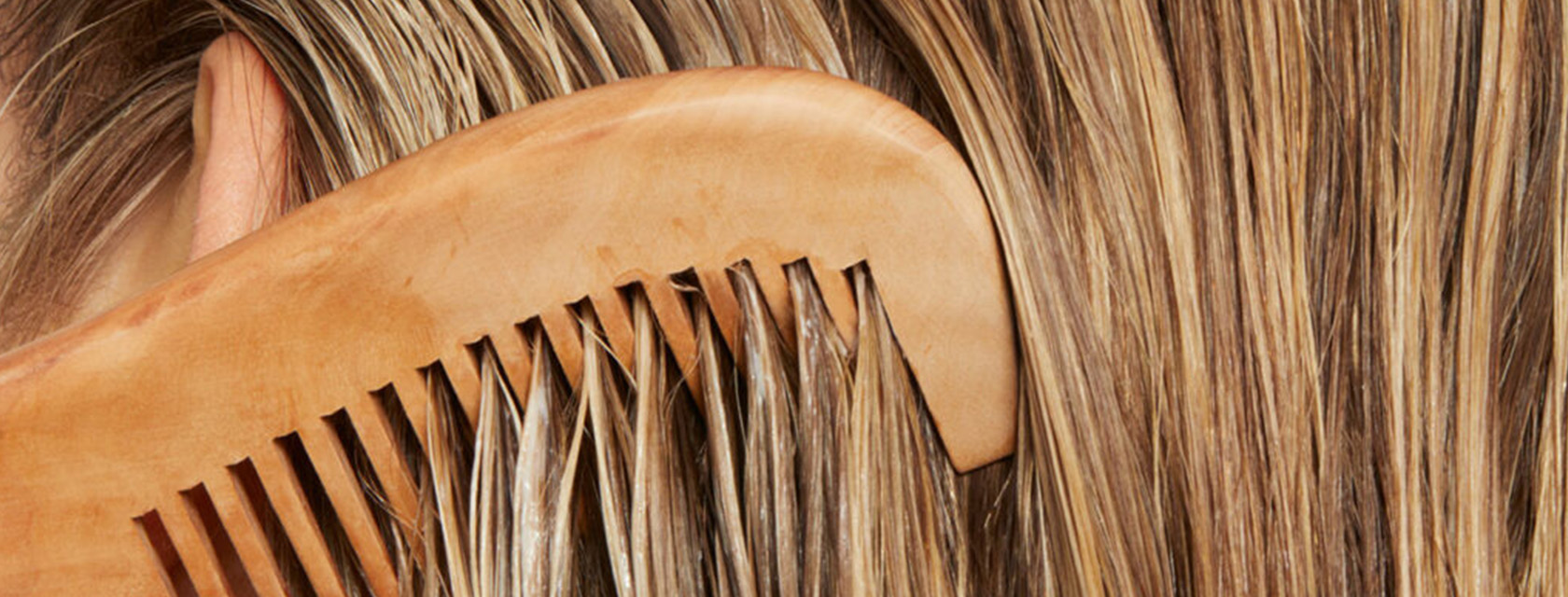 Eight Signs of Unhealthy Hair and How To Improve The Health of Your Hair
